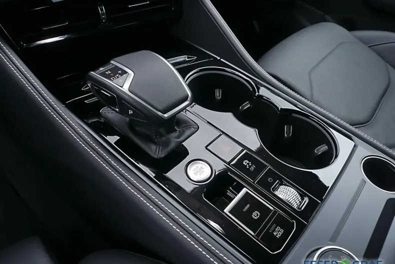 Volkswagen Touareg din 2024 cu 24.903 km - oferta VOL116985 - foto 14