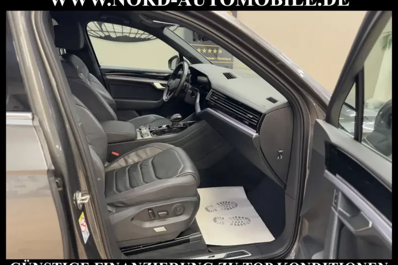 Volkswagen Touareg din 2020 cu 51.102 km - oferta VOL116990 - foto 17