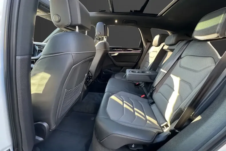 Volkswagen Touareg din 2021 cu 63.510 km - oferta VOL116991 - foto 14