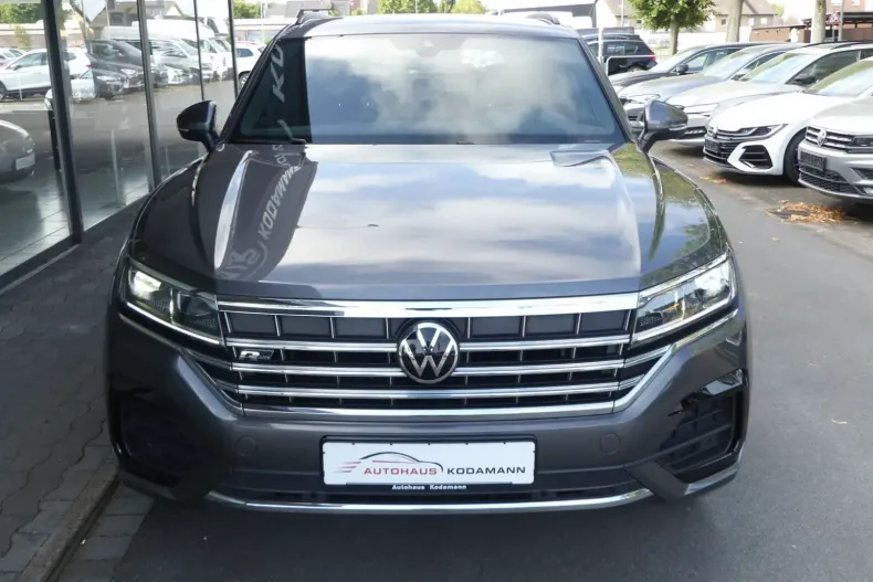 Volkswagen Touareg din 2021 cu 69.455 km - oferta VOL116993 - foto 3