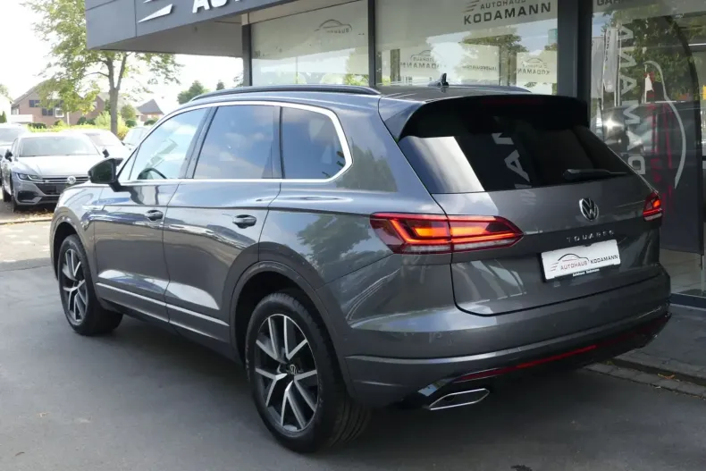 Volkswagen Touareg din 2021 cu 69.455 km - oferta VOL116993 - foto 7