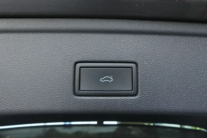 Volkswagen Touareg din 2021 cu 69.455 km - oferta VOL116993 - foto 11