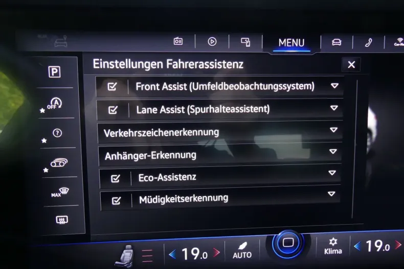 Volkswagen Touareg din 2021 cu 69.455 km - oferta VOL116993 - foto 29