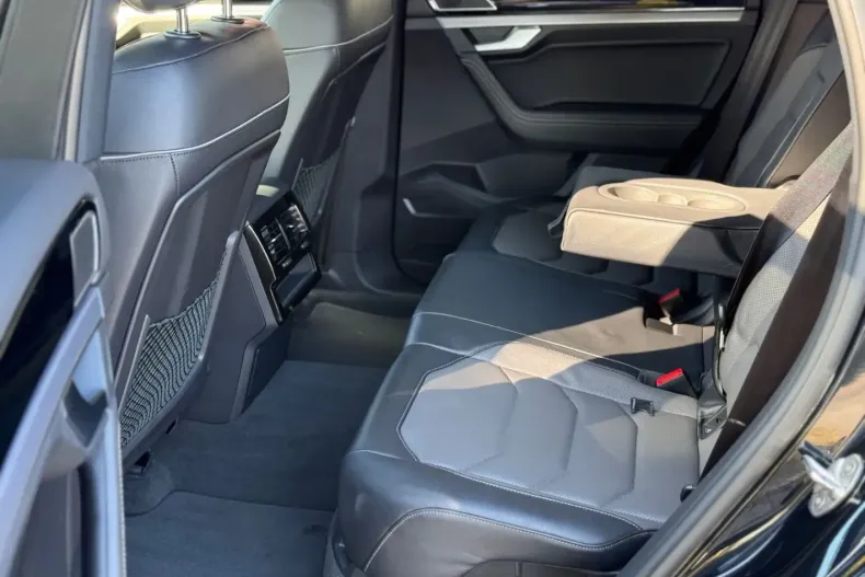 Volkswagen Touareg din 2022 cu 92.000 km - oferta VOL116994 - foto 13