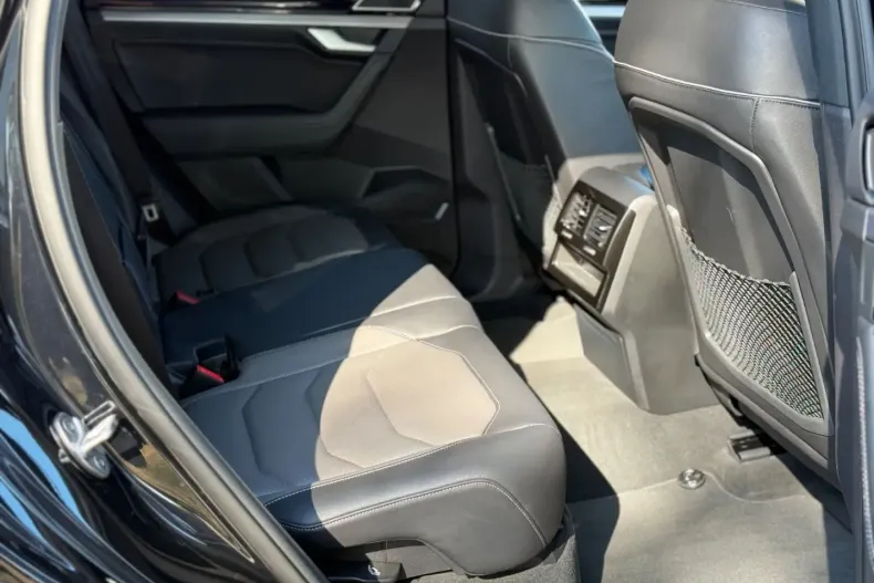 Volkswagen Touareg din 2022 cu 92.000 km - oferta VOL116994 - foto 14