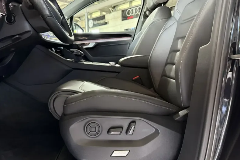 Volkswagen Touareg din 2022 cu 92.852 km - oferta VOL116998 - foto 19