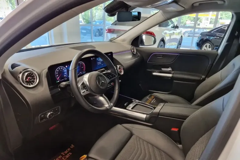 Mercedes-Benz GLA 250 din 2024 cu 8.100 km - oferta MER117000 - foto 3