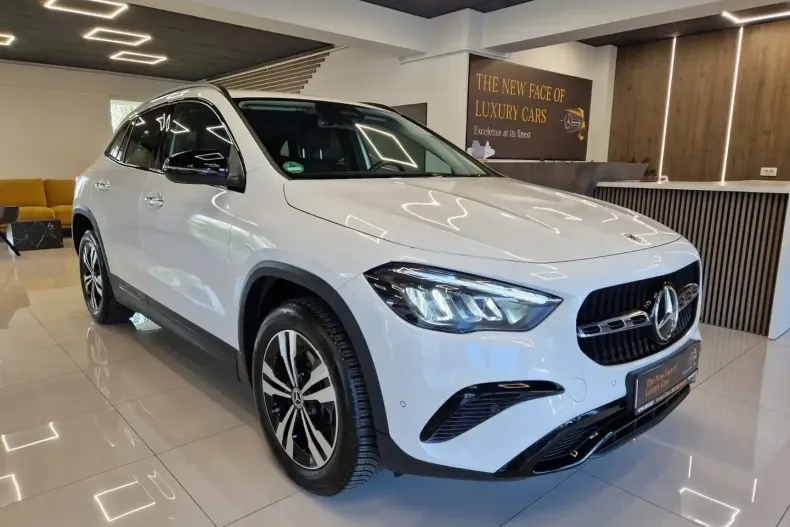Mercedes-Benz GLA 250 din 2024 cu 8.100 km - oferta MER117000 - foto 6