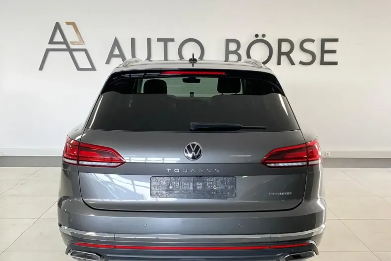 Volkswagen Touareg din 2022 cu 99.990 km - oferta VOL117004 - foto 3
