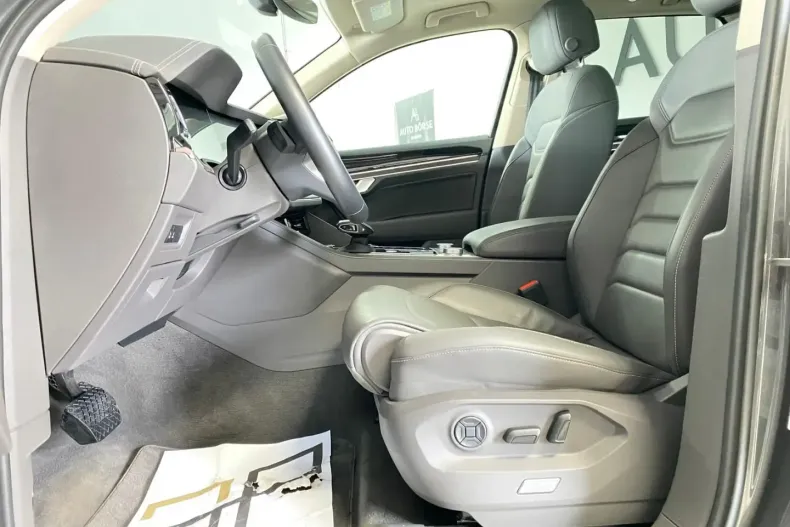 Volkswagen Touareg din 2022 cu 99.990 km - oferta VOL117004 - foto 7