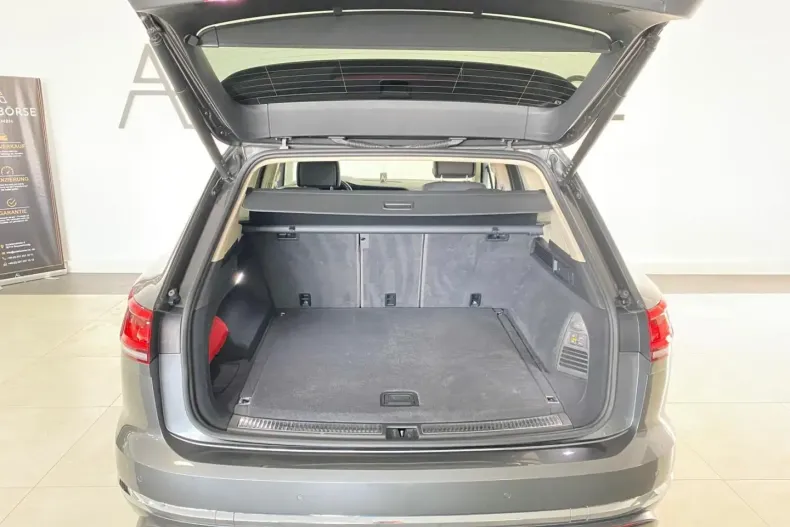 Volkswagen Touareg din 2022 cu 99.990 km - oferta VOL117004 - foto 11