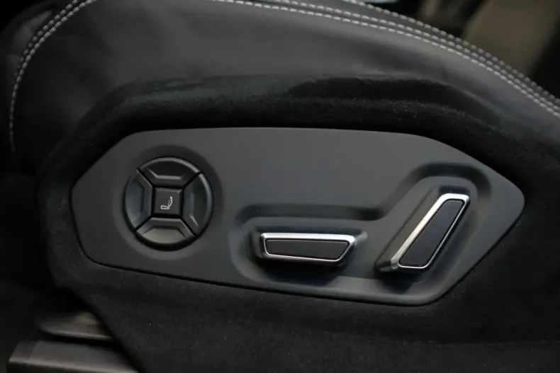 Lamborghini Urus din 2023 cu 9.990 km - oferta LAM117008 - foto 18