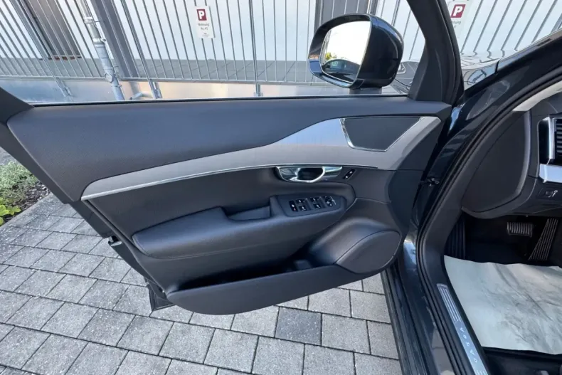 Volvo XC90 din 2020 cu 98.798 km - oferta VOL117010 - foto 18