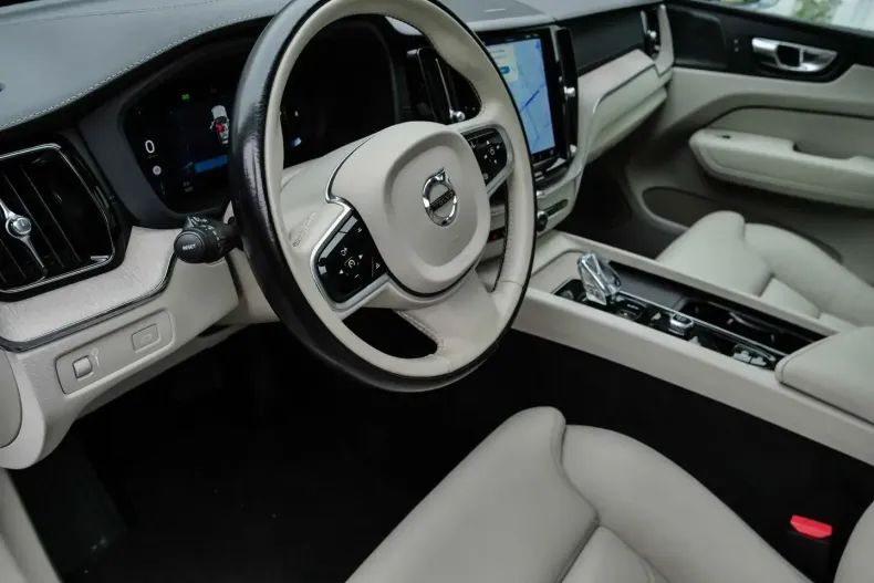 Volvo XC60 din 2022 cu 80.111 km - oferta VOL117012 - foto 7