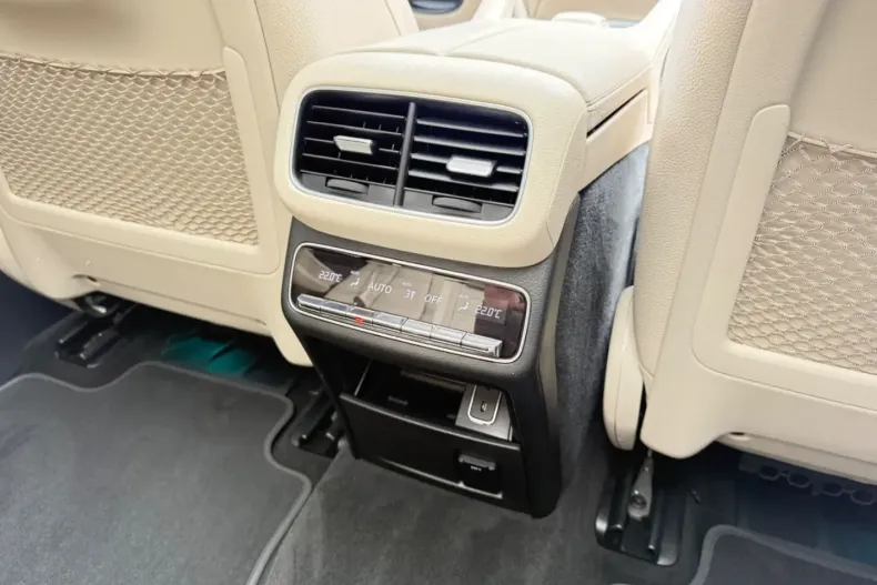 Mercedes-Benz GLE 450 din 2022 cu 49.897 km - oferta MER117019 - foto 30