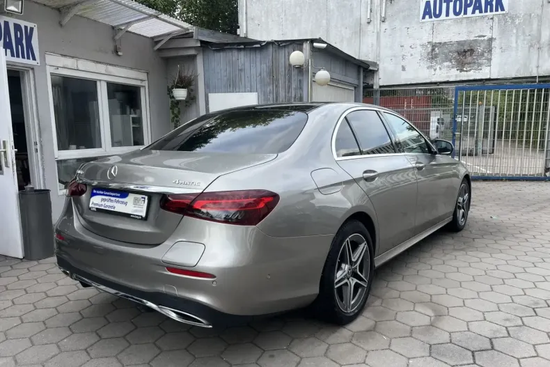 Mercedes-Benz E 300 din 2021 cu 72.000 km - oferta MER117022 - foto 3