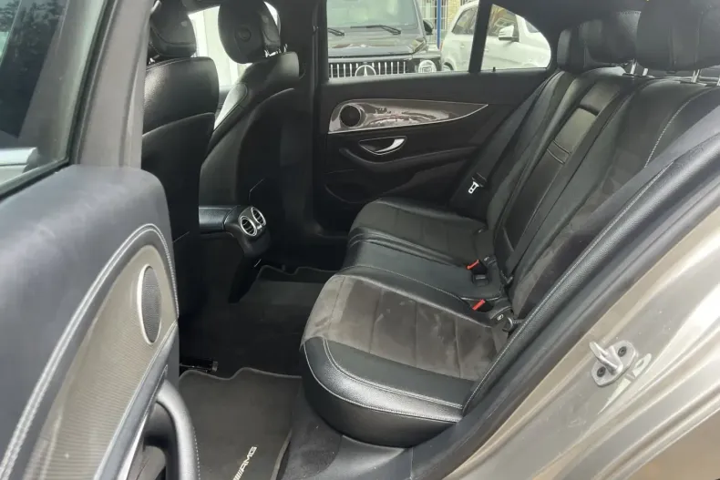 Mercedes-Benz E 300 din 2021 cu 72.000 km - oferta MER117022 - foto 13