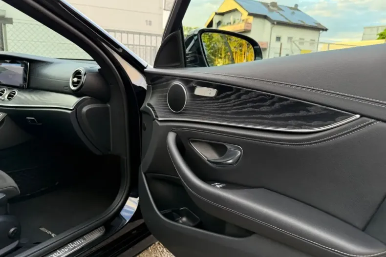 Mercedes-Benz E 300 din 2020 cu 69.000 km - oferta MER117024 - foto 22