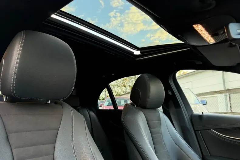 Mercedes-Benz E 300 din 2020 cu 69.000 km - oferta MER117024 - foto 23