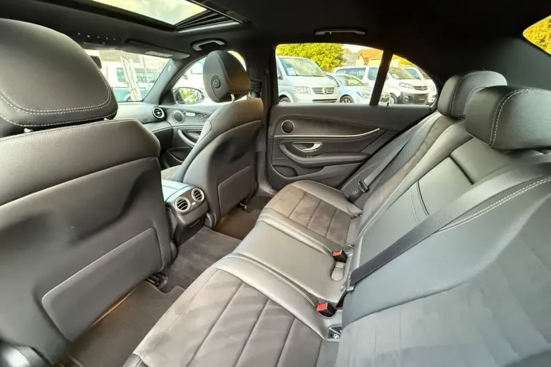 Mercedes-Benz E 300 din 2020 cu 69.000 km - oferta MER117024 - foto 26