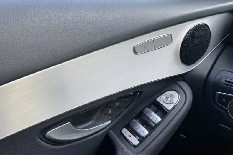 Mercedes-Benz GLC 300 din 2022 cu 96.411 km - oferta MER117025 - foto 24