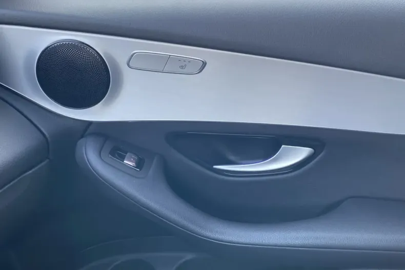 Mercedes-Benz GLC 300 din 2022 cu 96.411 km - oferta MER117025 - foto 25