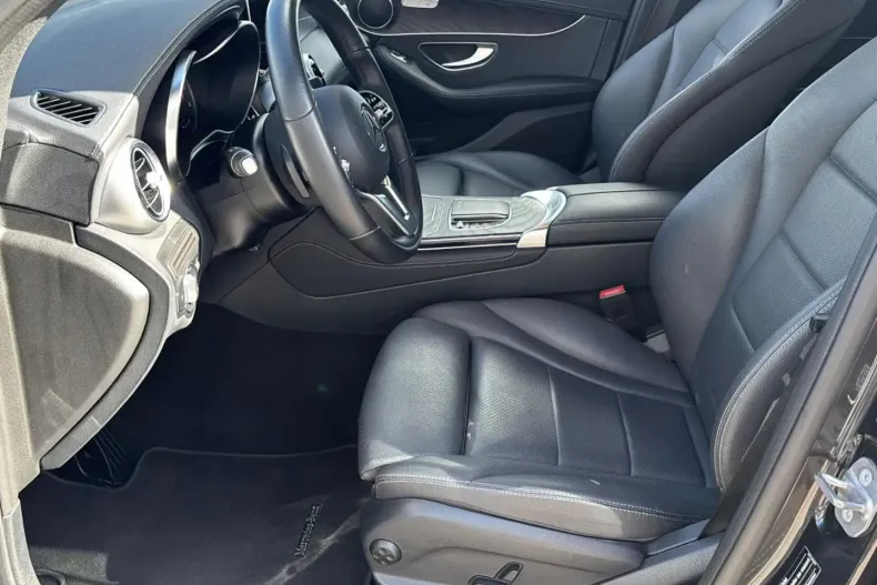 Mercedes-Benz GLC 300 din 2021 cu 67.652 km - oferta MER117026 - foto 12