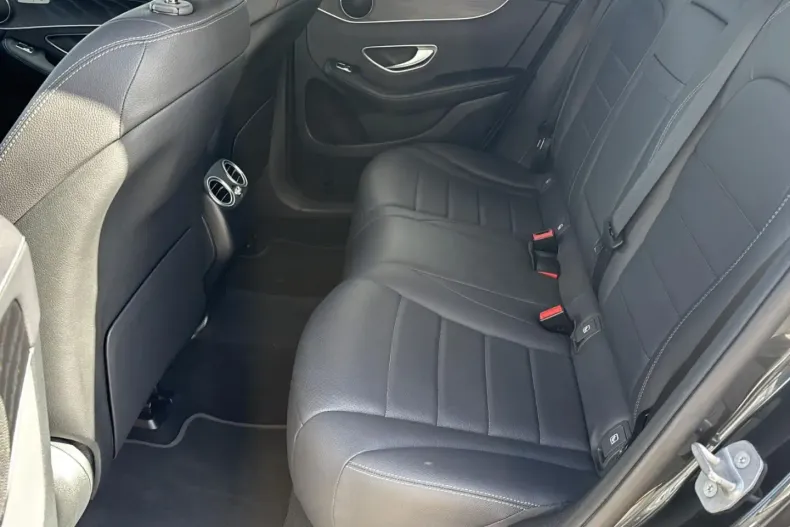 Mercedes-Benz GLC 300 din 2021 cu 67.652 km - oferta MER117026 - foto 18