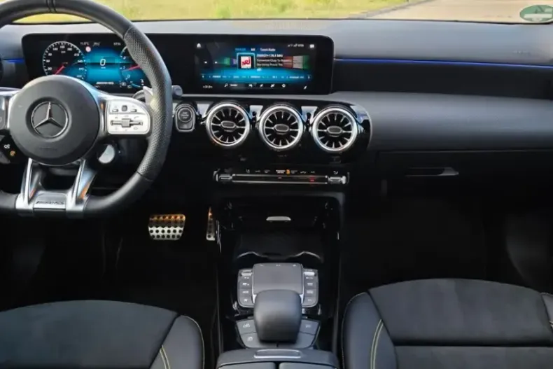 Mercedes-Benz A 45 AMG din 2021 cu 61.000 km - oferta MER117027 - foto 8