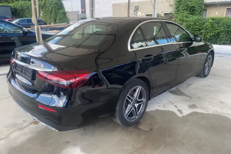 Mercedes-Benz E 300 din 2021 cu 76.980 km - oferta MER117028 - foto 5