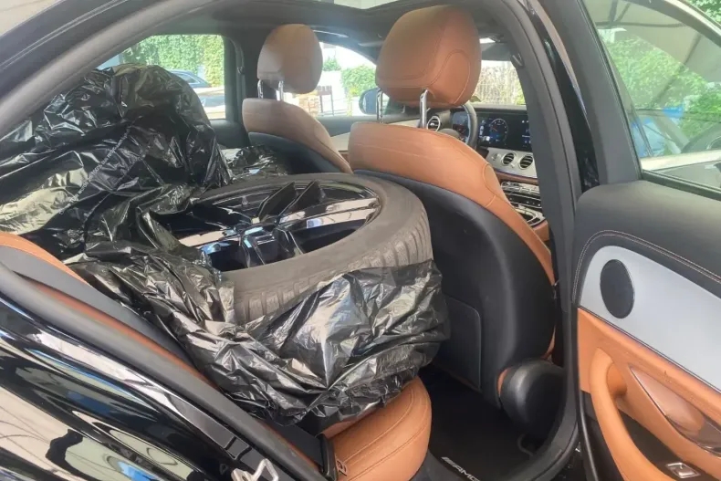 Mercedes-Benz E 300 din 2021 cu 76.980 km - oferta MER117028 - foto 27