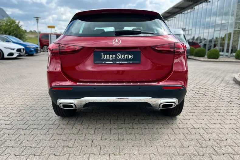 Mercedes-Benz GLA 180 din 2024 cu 5.315 km - oferta MER117029 - foto 5