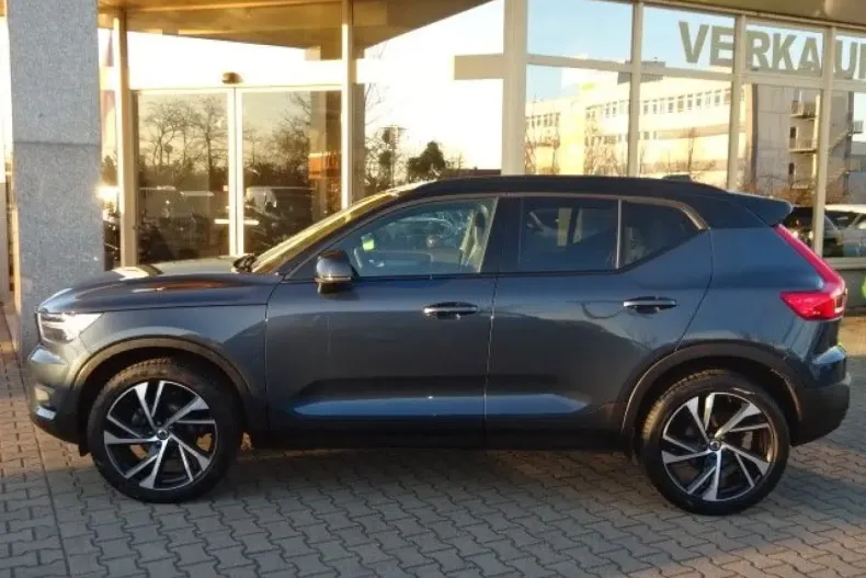 Volvo XC40 din 2022 cu 29.434 km - oferta VOL117033 - foto 2