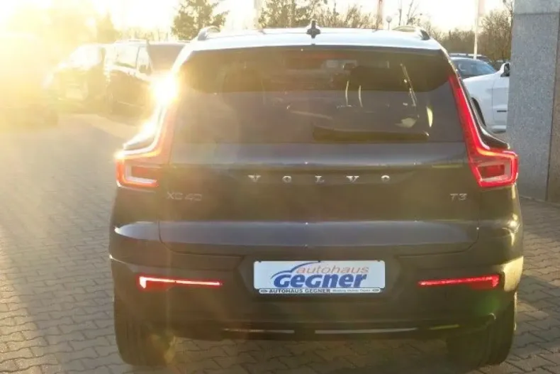 Volvo XC40 din 2022 cu 29.434 km - oferta VOL117033 - foto 4