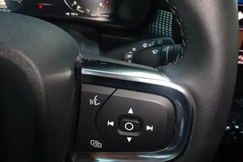 Volvo XC40 din 2022 cu 29.434 km - oferta VOL117033 - foto 14