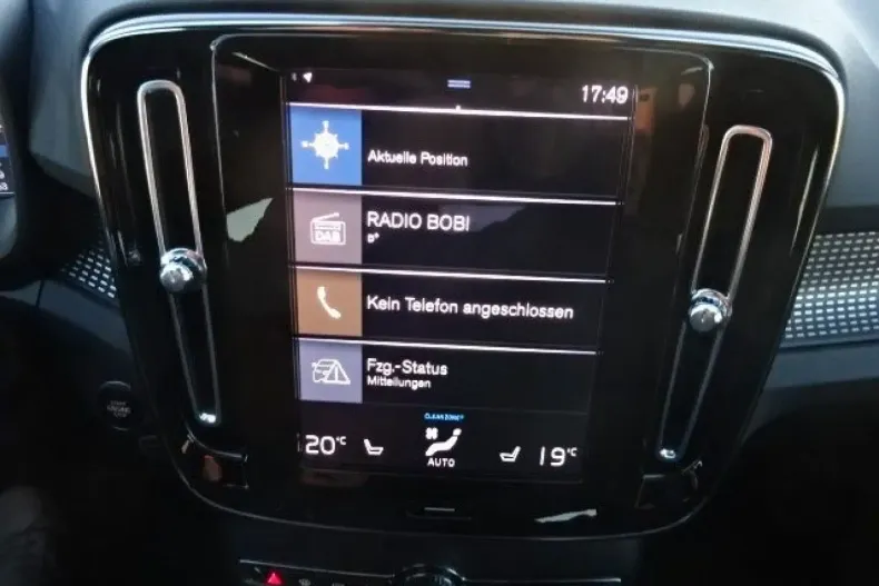 Volvo XC40 din 2022 cu 29.434 km - oferta VOL117033 - foto 18