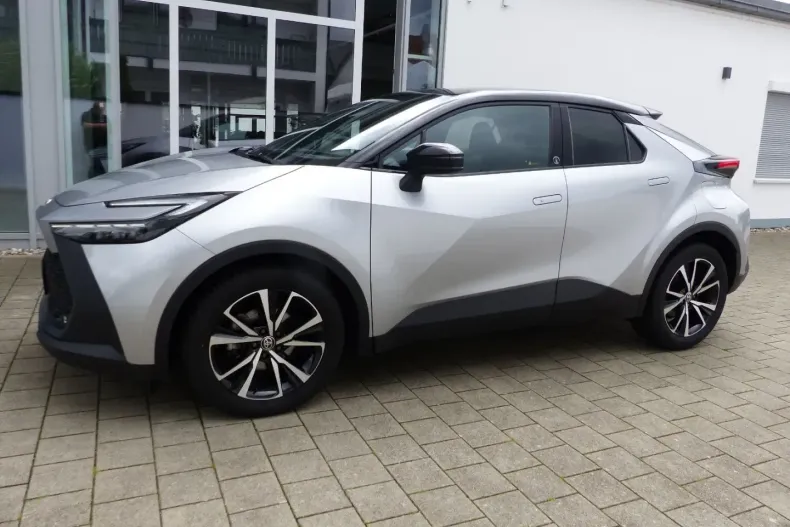 Toyota C-HR din 2024 cu 17.220 km - oferta TOY117039 - foto 3
