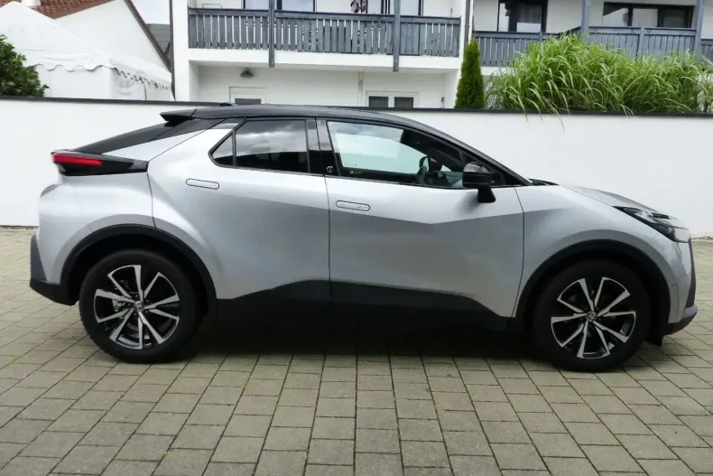 Toyota C-HR din 2024 cu 17.220 km - oferta TOY117039 - foto 18