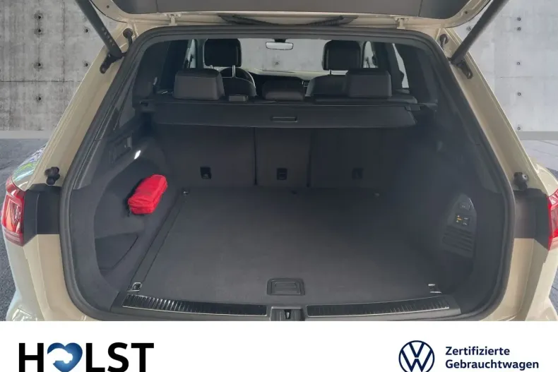 Volkswagen Touareg din 2024 cu 16.523 km - oferta VOL117052 - foto 8