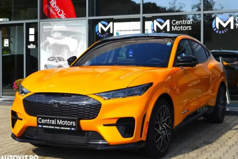 Ford Mustang Mach-E din 2022 cu 8.000 km - oferta FOR117054 - foto 2