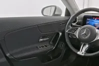 Mercedes-Benz CLA 180 din 2024 cu 13.489 km - oferta MER117061 - foto 7