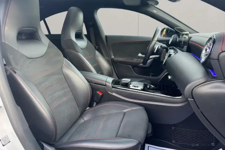 Mercedes-Benz CLA 200 din 2020 cu 71.040 km - oferta MER117065 - foto 15