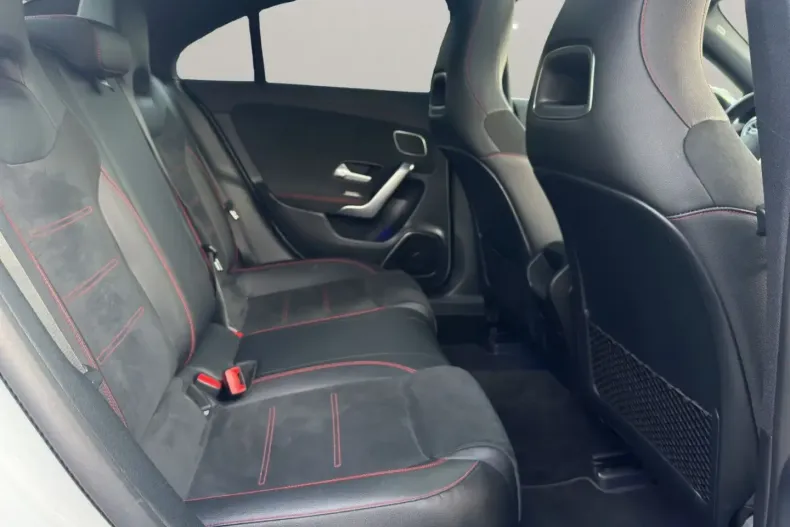 Mercedes-Benz CLA 200 din 2020 cu 71.040 km - oferta MER117065 - foto 16