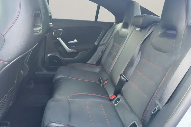 Mercedes-Benz CLA 200 din 2020 cu 71.040 km - oferta MER117065 - foto 17