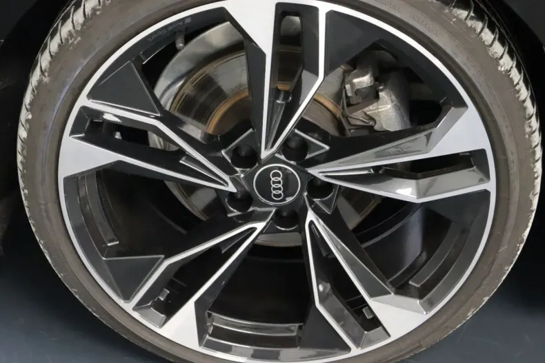 Audi A5 din 2023 cu 40.358 km - oferta AUD117074 - foto 6