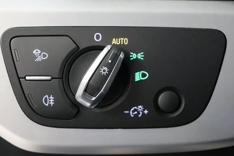 Audi A5 din 2023 cu 40.358 km - oferta AUD117074 - foto 15