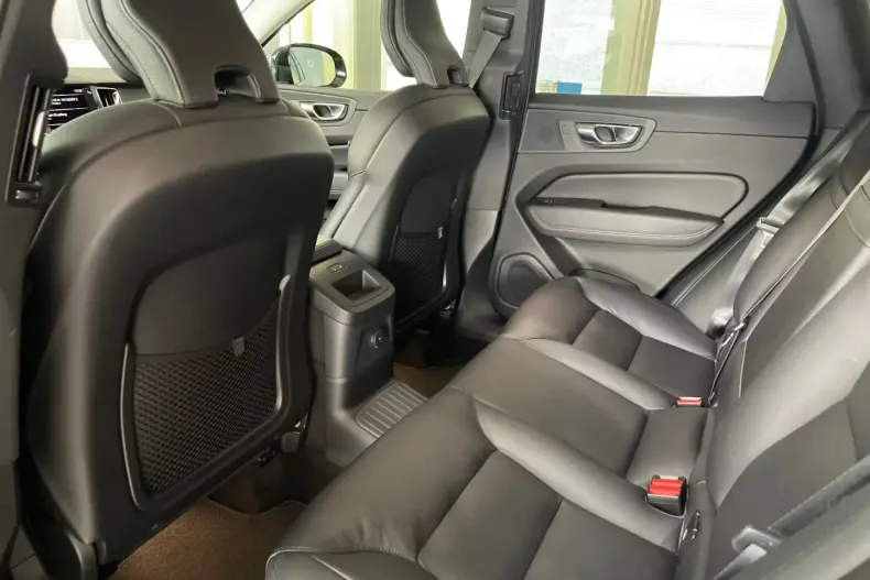 Volvo XC60 din 2020 cu 109.590 km - oferta VOL117080 - foto 10