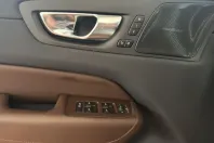 Volvo XC60 din 2020 cu 104.989 km - oferta VOL117081 - foto 16