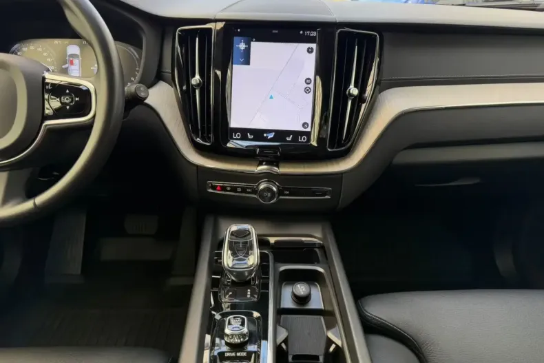 Volvo XC60 din 2020 cu 113.484 km - oferta VOL117082 - foto 8