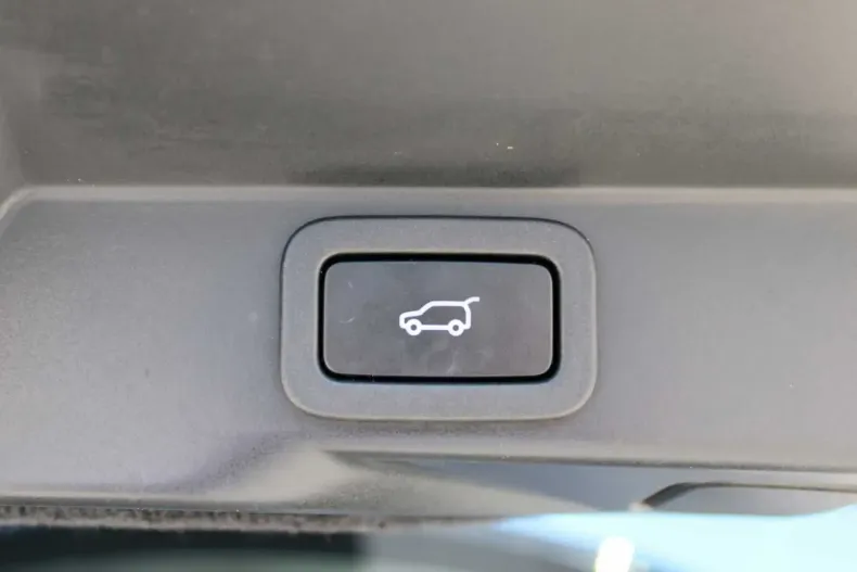 Land Rover Range Rover Sport din 2022 cu 71.800 km - oferta LAN117084 - foto 10